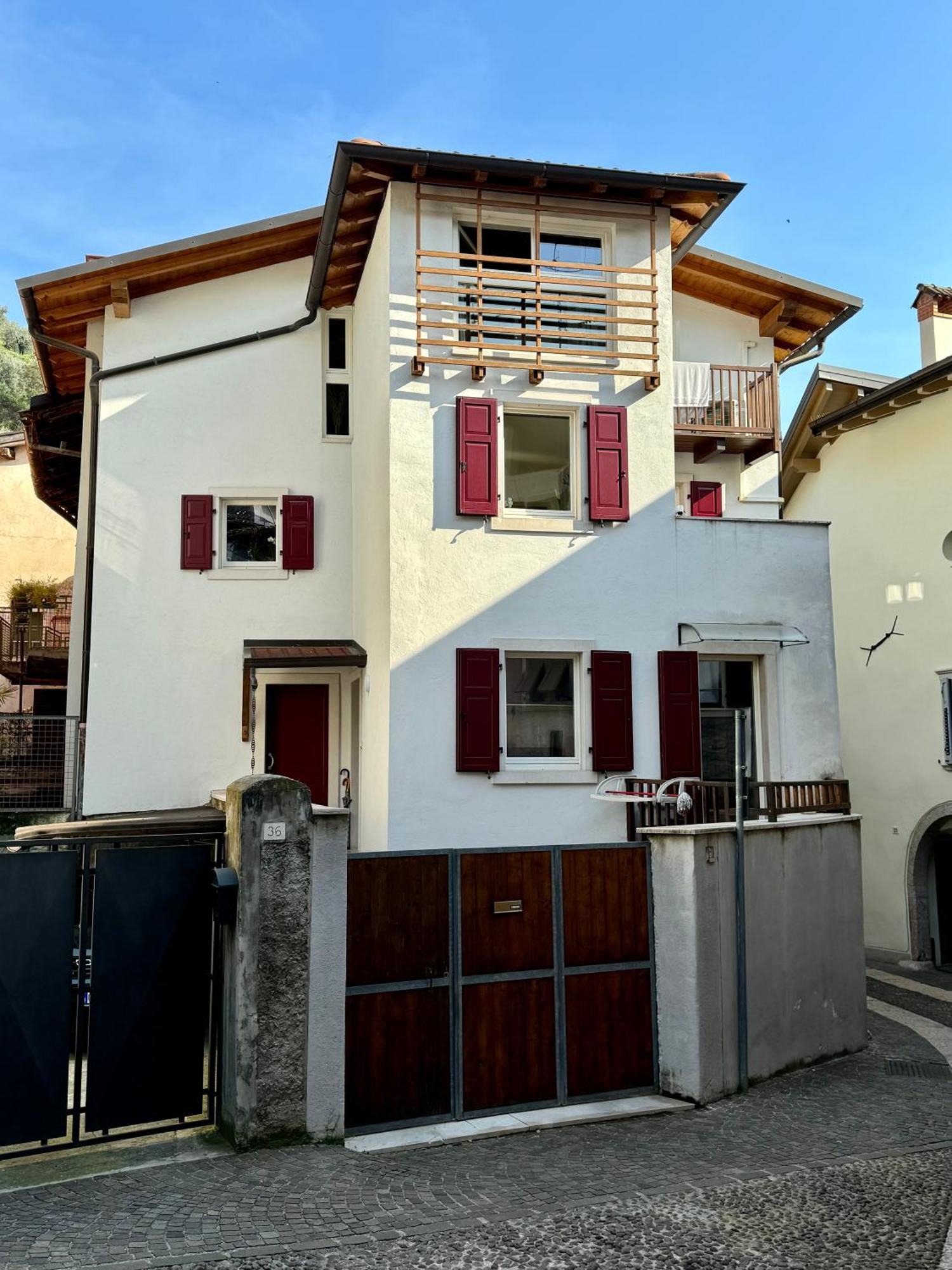 Appartamento Cozy Old Town Arco Esterno foto